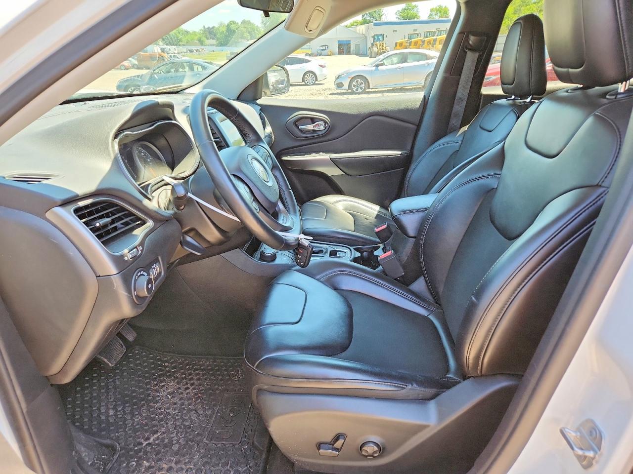 2019 JEEP CHEROKEE LATITUDE PLUS photo 19
