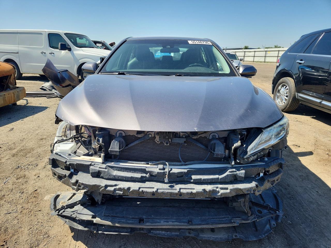 2019 TOYOTA CAMRY SE photo 13