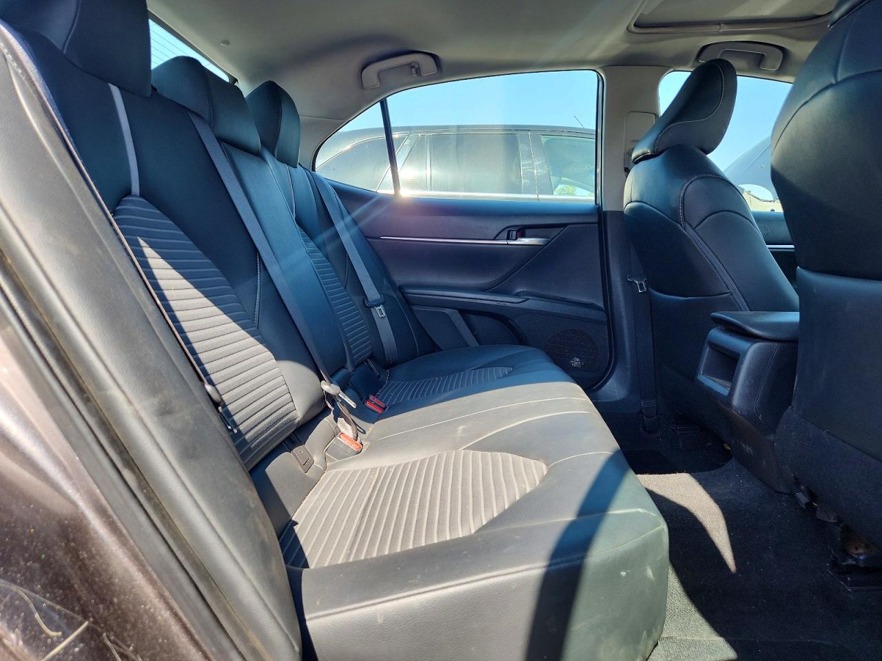 2019 TOYOTA CAMRY SE photo 28