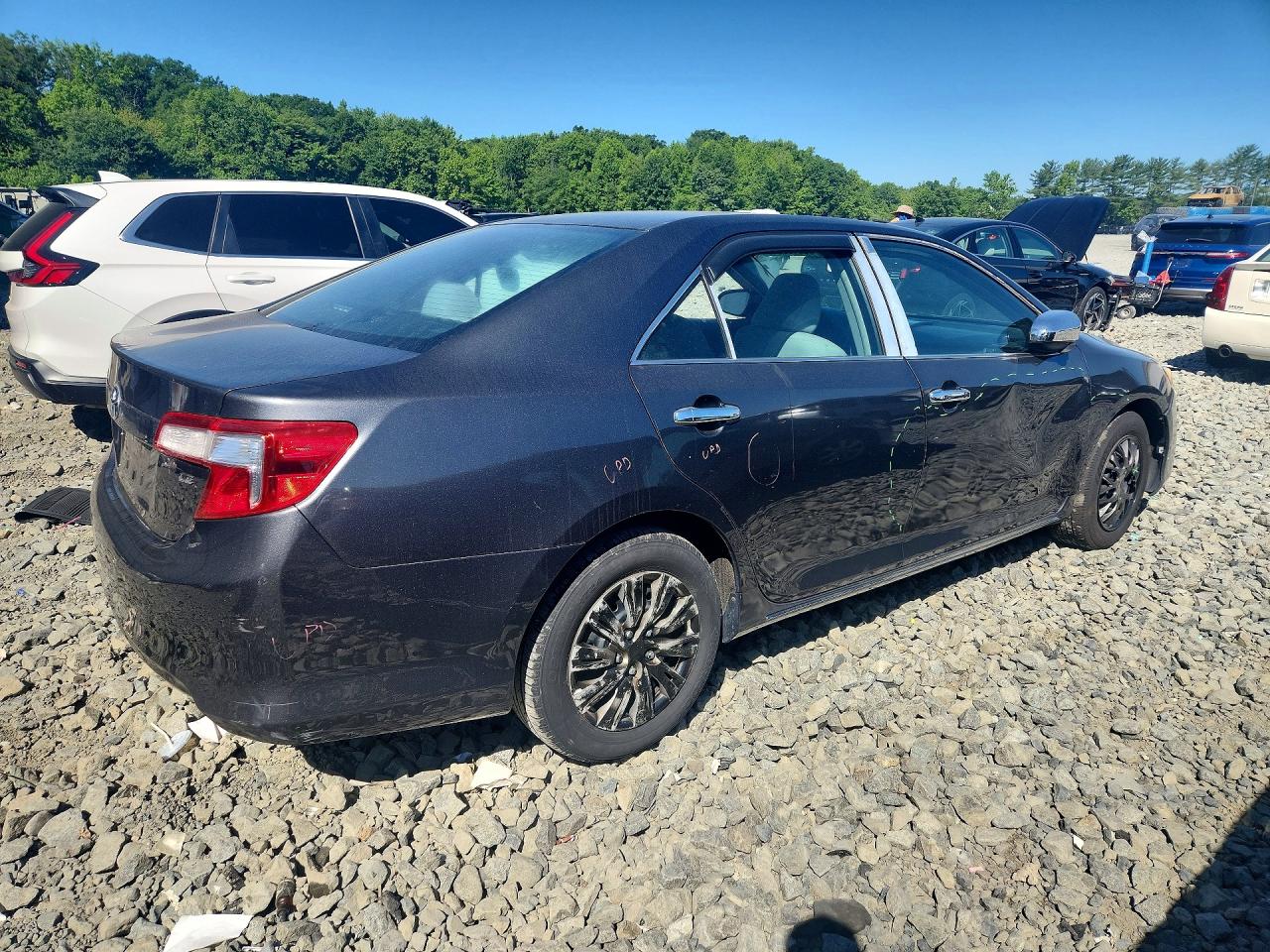 2012 TOYOTA CAMRY LE photo 5