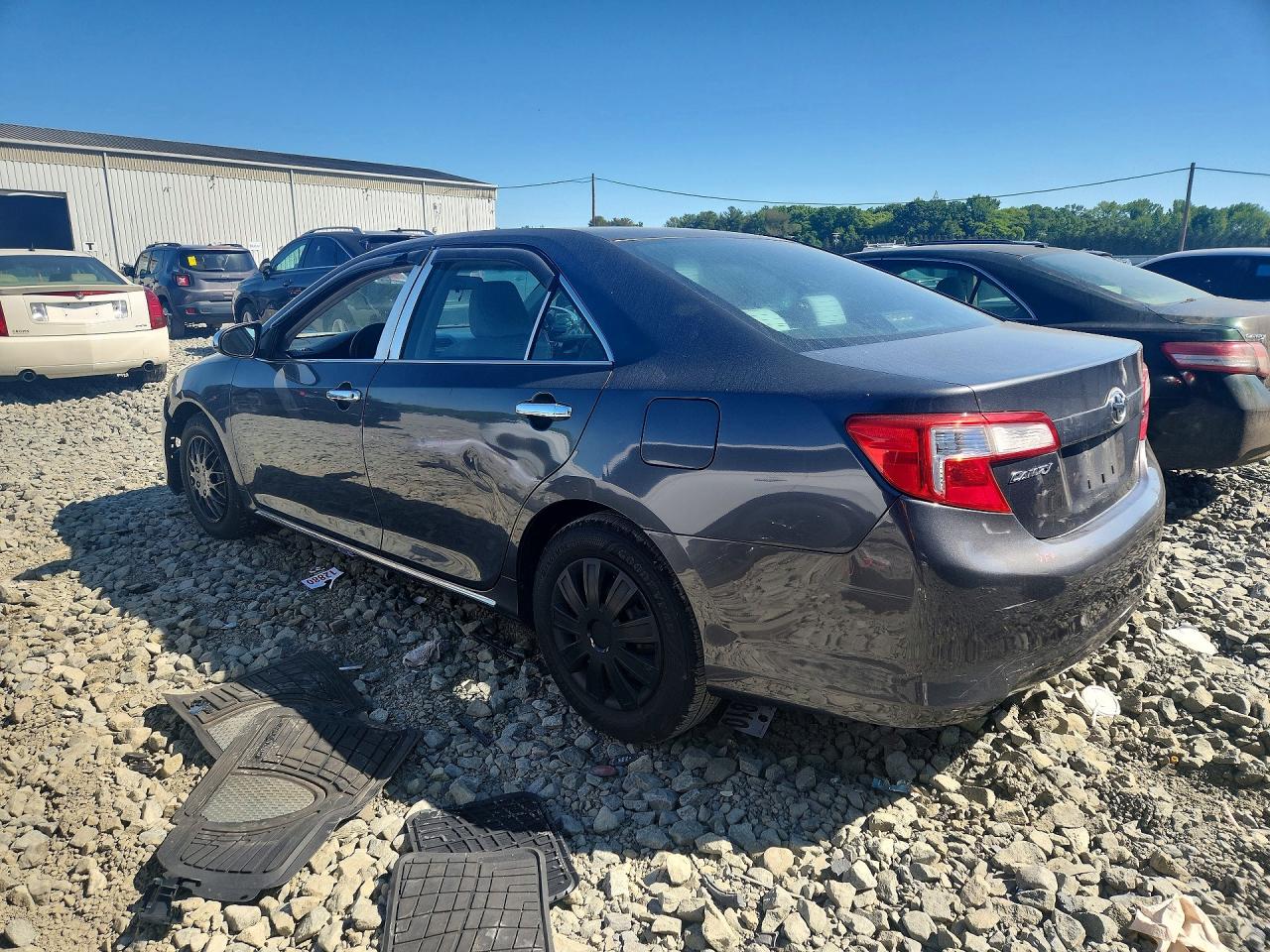 2012 TOYOTA CAMRY LE photo 3
