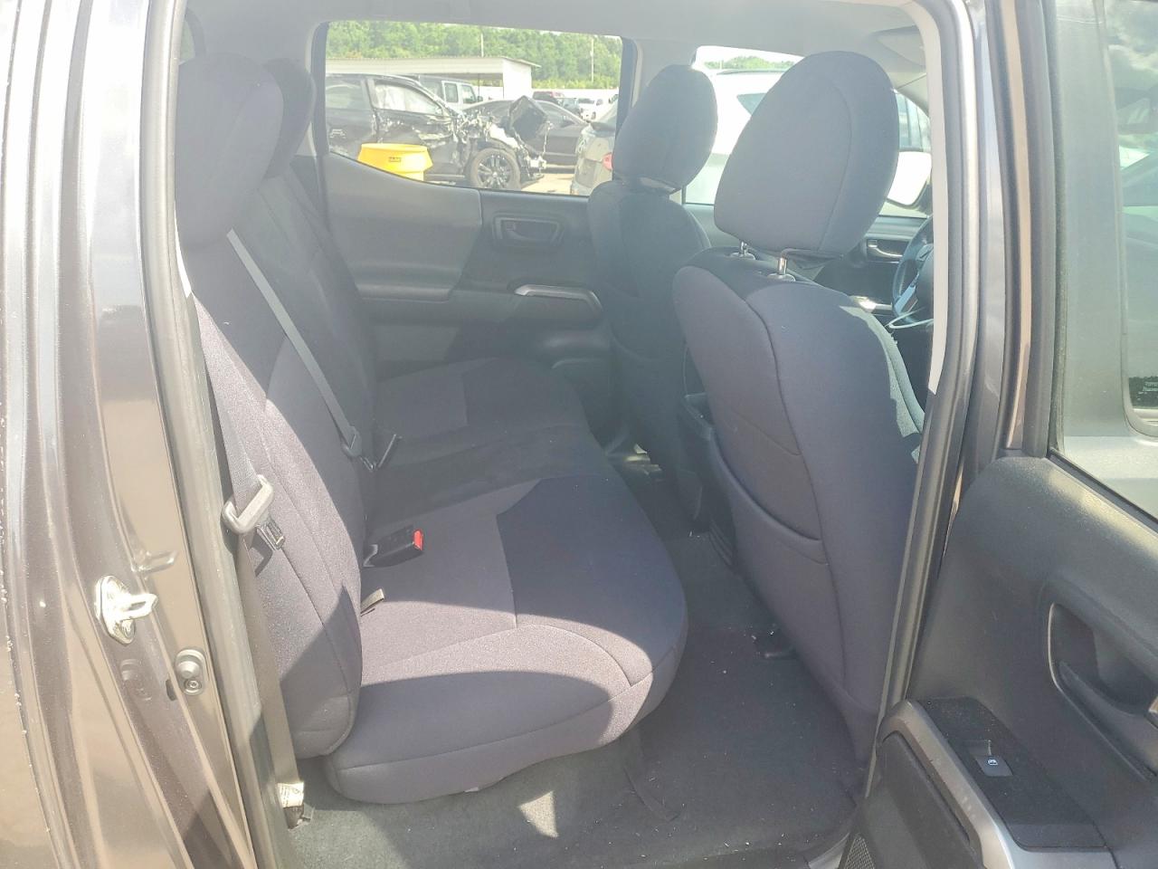 2019 TOYOTA TACOMA SR5 V6 photo 19