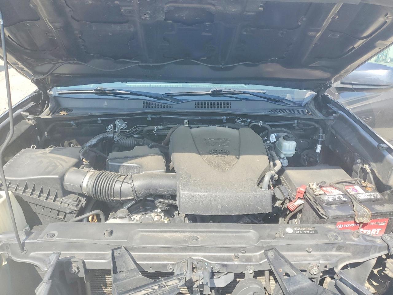 2019 TOYOTA TACOMA SR5 V6 photo 21