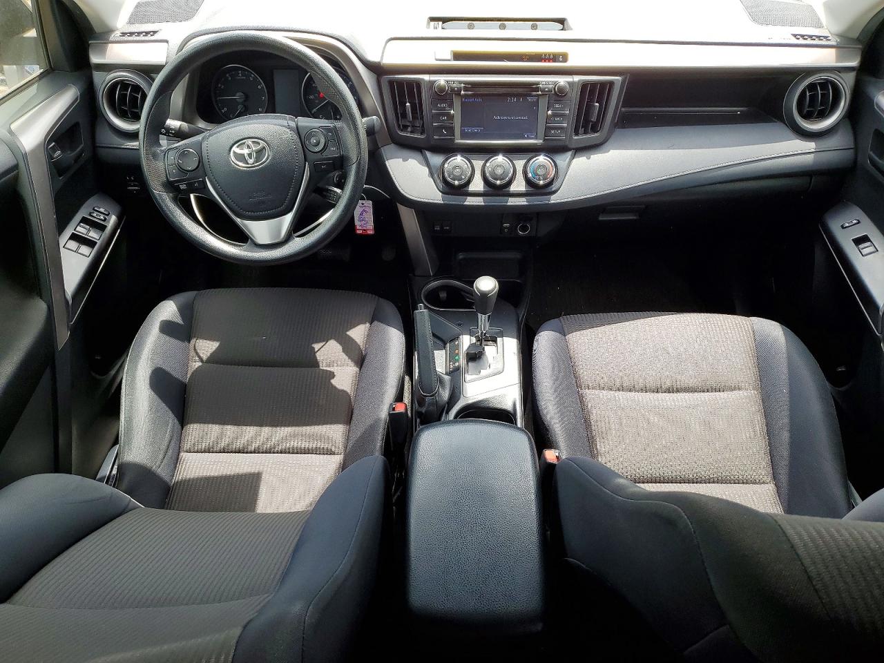 2017 TOYOTA RAV4 LE photo 8