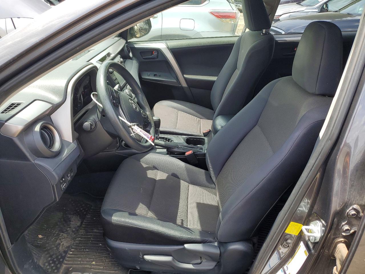 2017 TOYOTA RAV4 LE photo 7