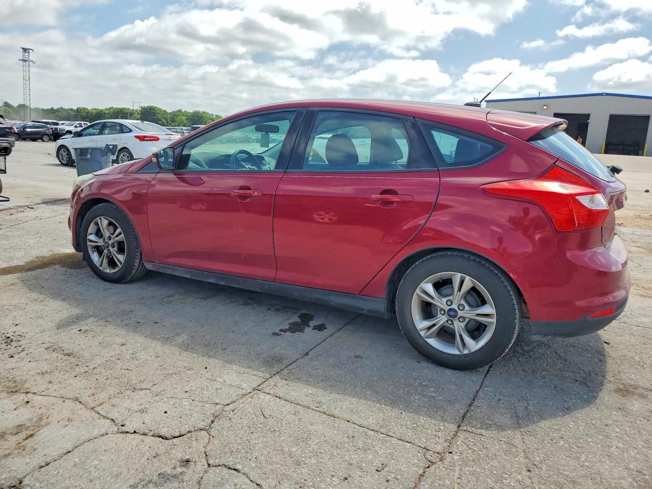 2014 FORD FOCUS SE photo 4