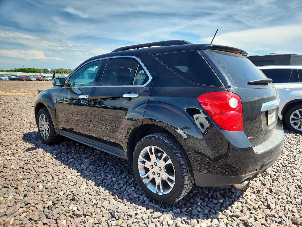 2015 CHEVROLET EQUINOX LT photo 2