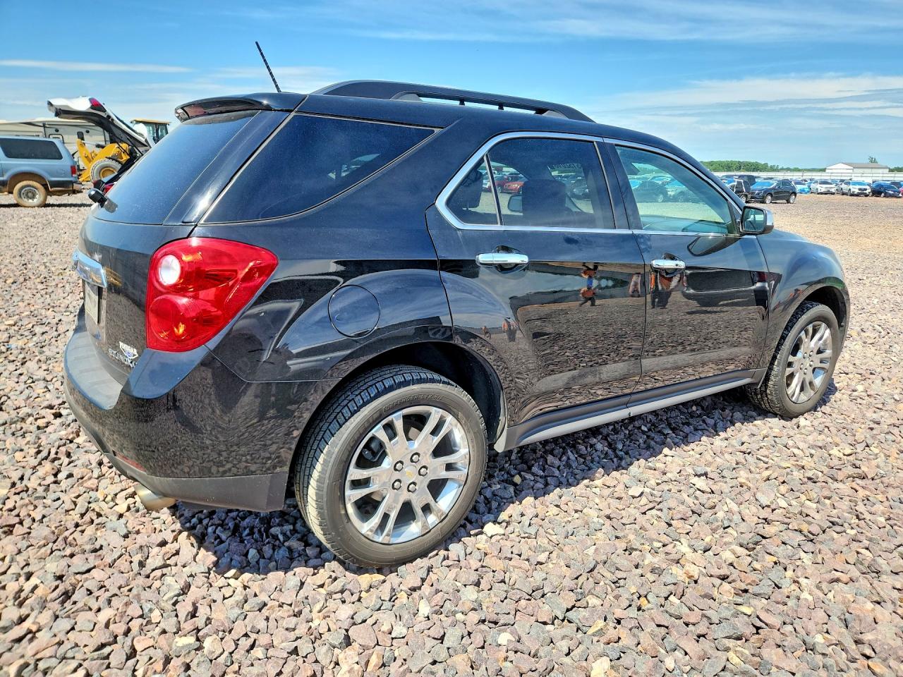 2015 CHEVROLET EQUINOX LT photo 3