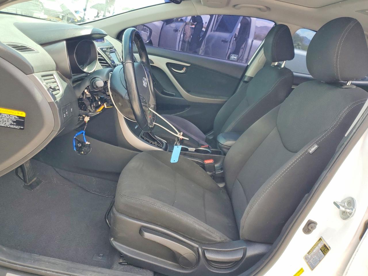 2015 HYUNDAI ELANTRA SE photo 13