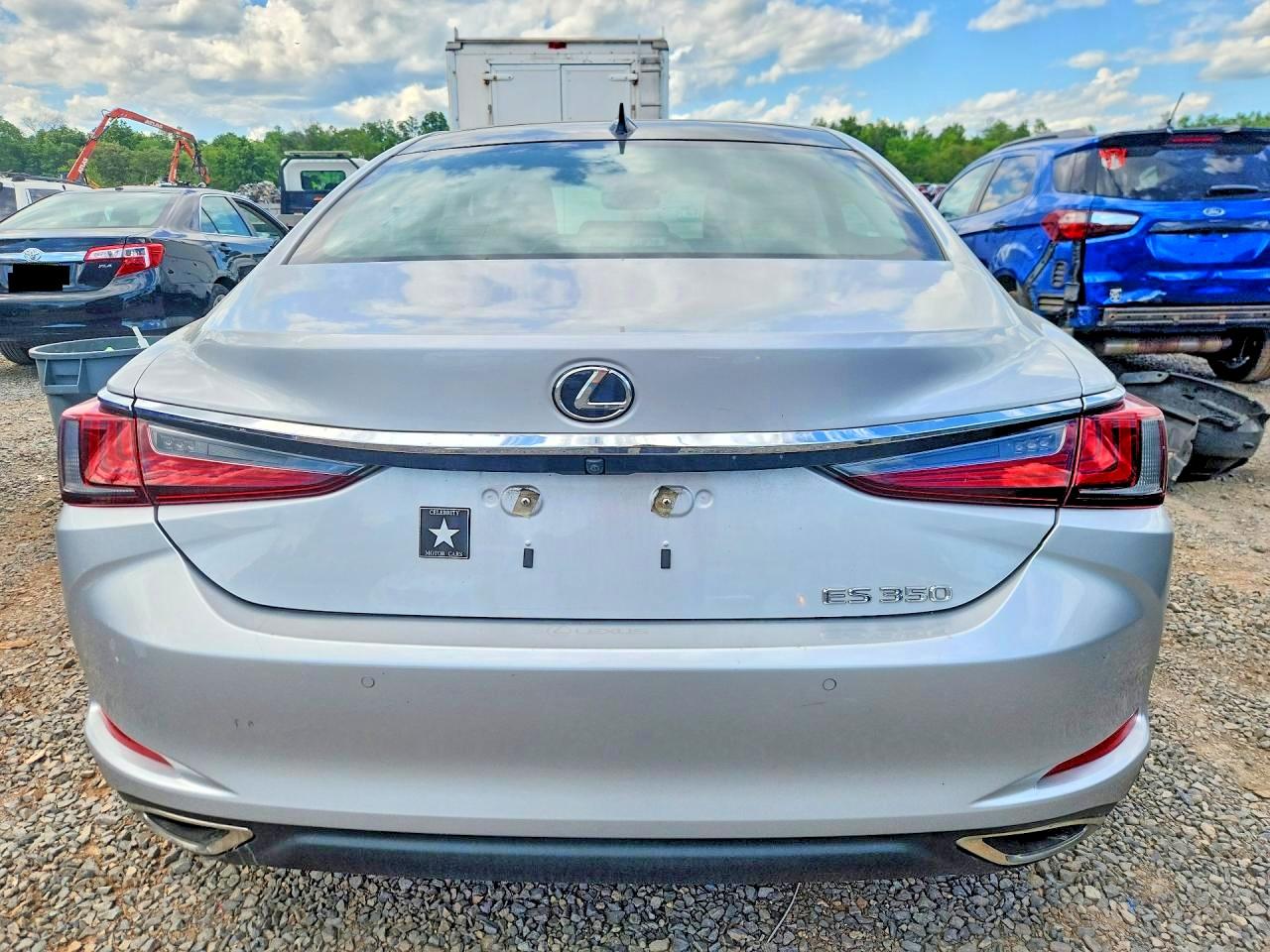 2019 LEXUS ES 350 photo 11
