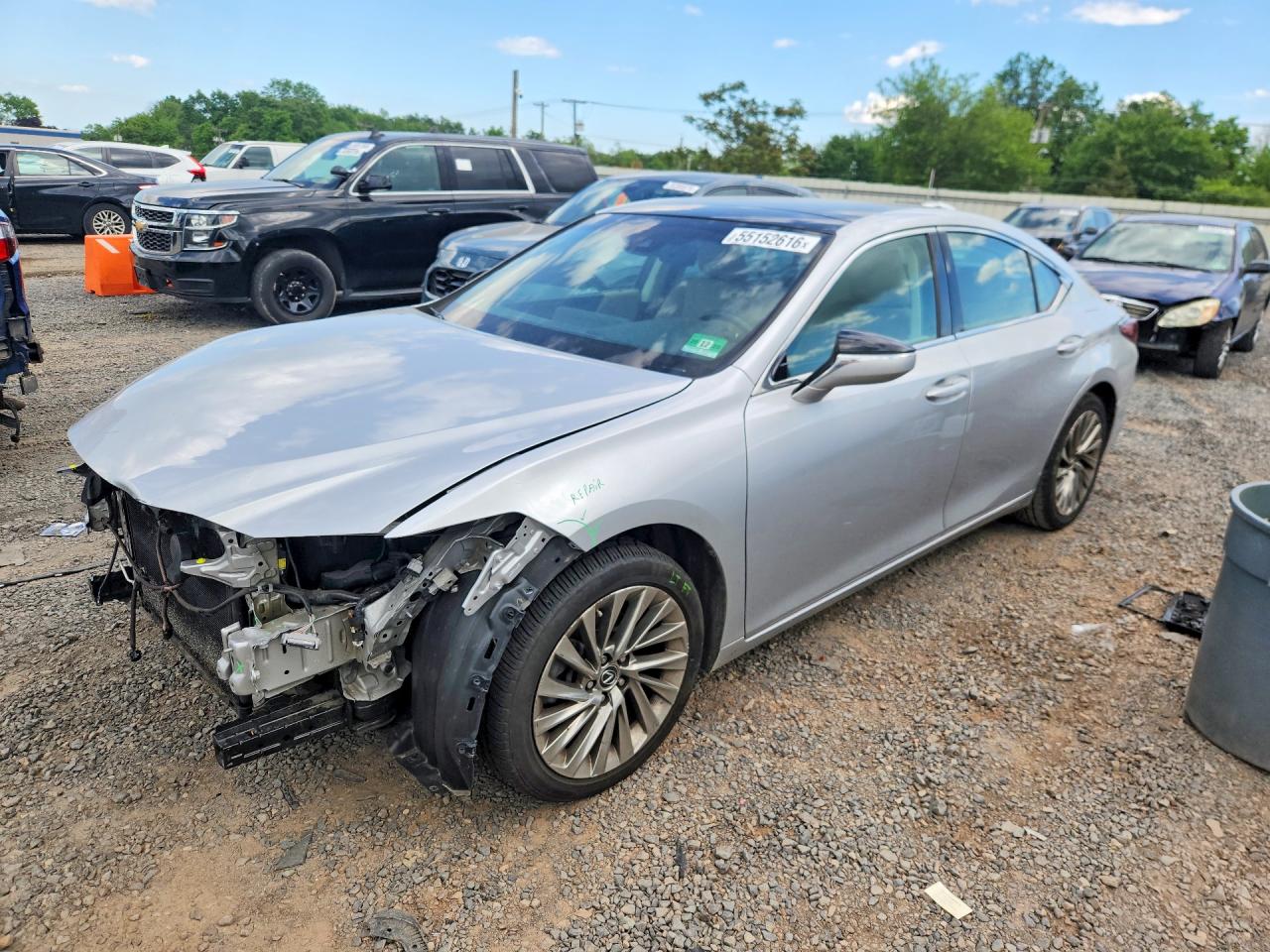 2019 LEXUS ES