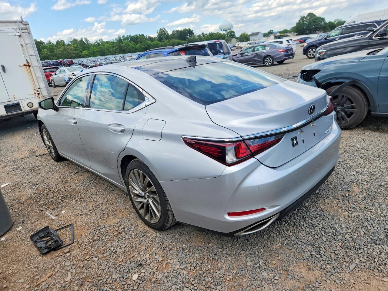 2019 LEXUS ES 350 photo 3