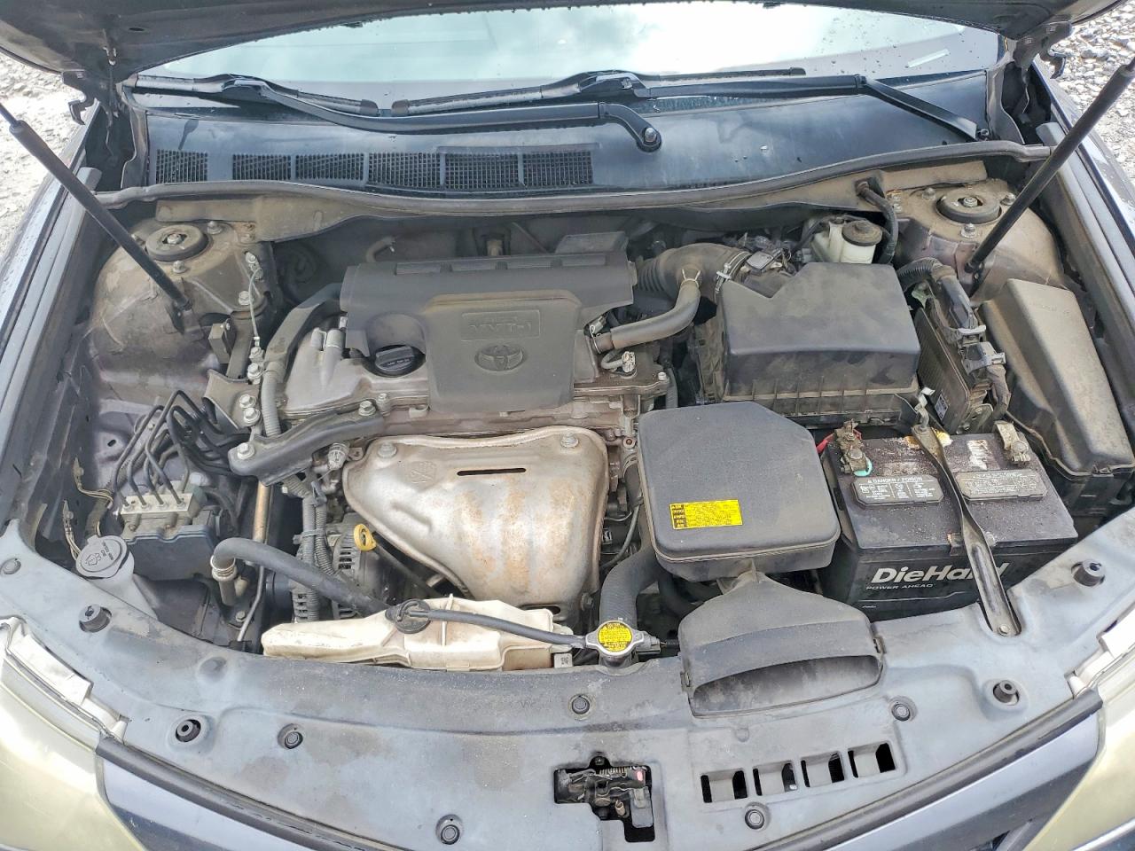 2014 TOYOTA CAMRY SE photo 21