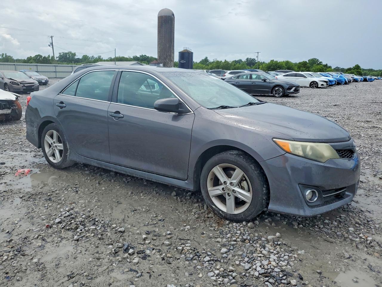 2014 TOYOTA CAMRY SE photo 7
