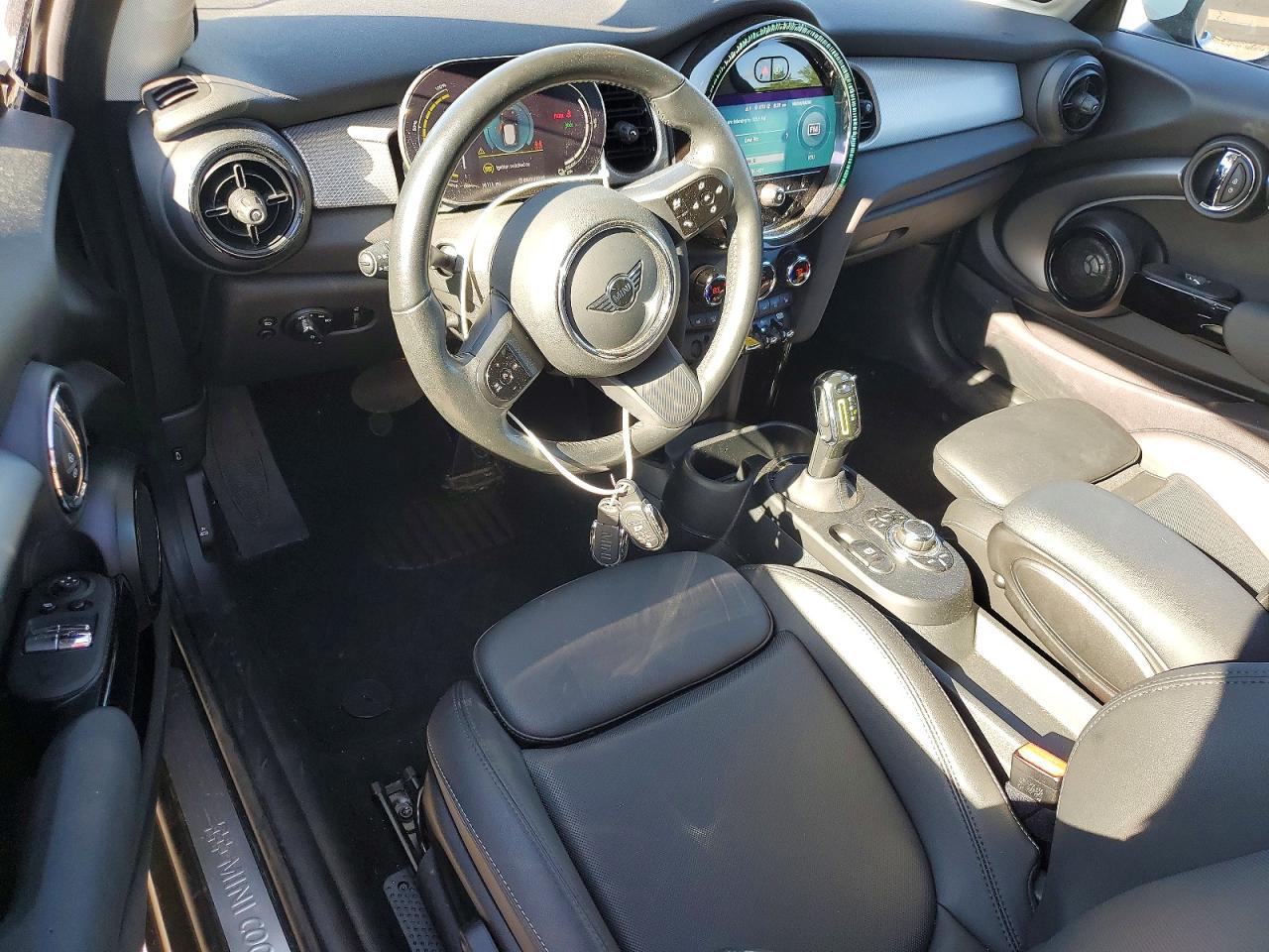 2024 MINI COOPER SE photo 22