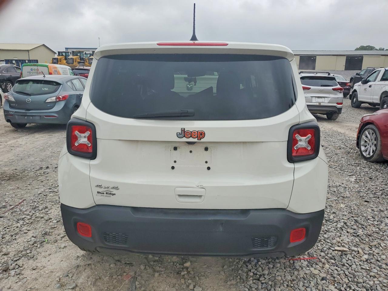 2023 JEEP RENEGADE LATITUDE photo 16