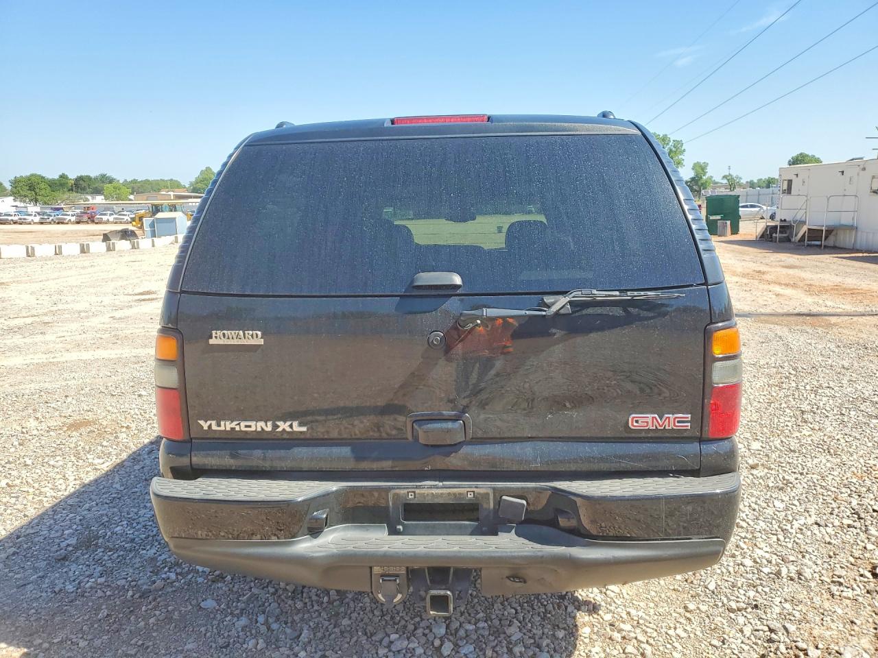 2005 GMC YUKON XL DENALI photo 16
