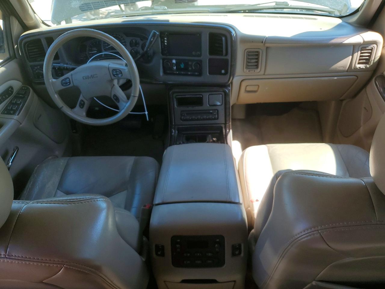 2005 GMC YUKON XL DENALI photo 22