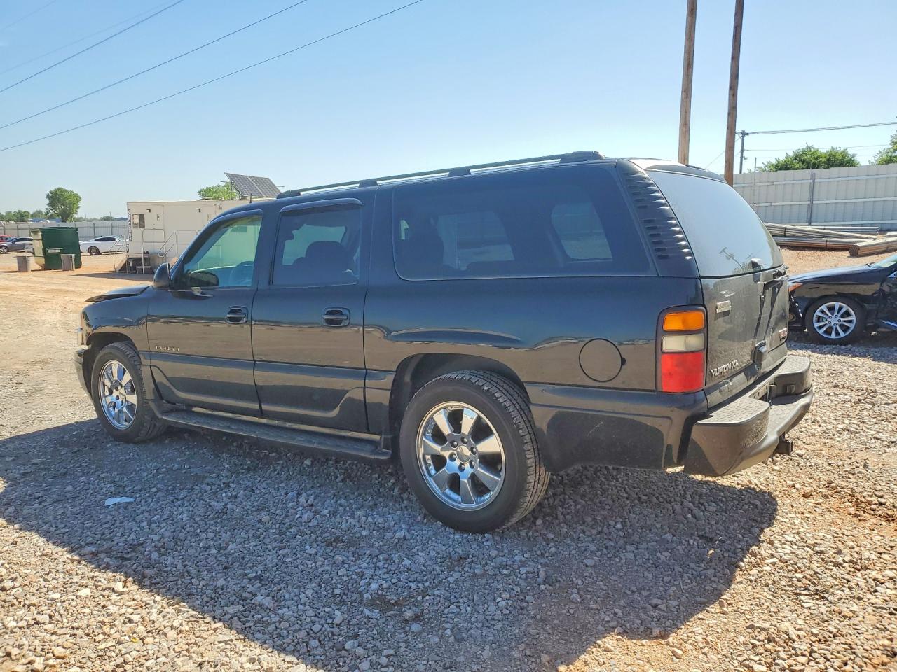 2005 GMC YUKON XL DENALI photo 4