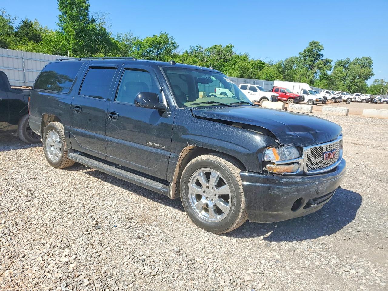 2005 GMC YUKON XL DENALI photo 10