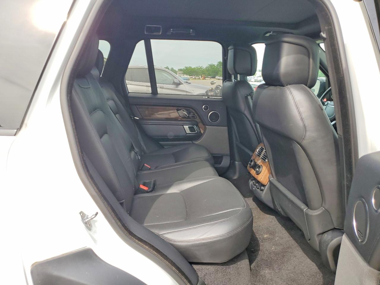 2018 LAND ROVER RANGE ROVER HSE photo 31