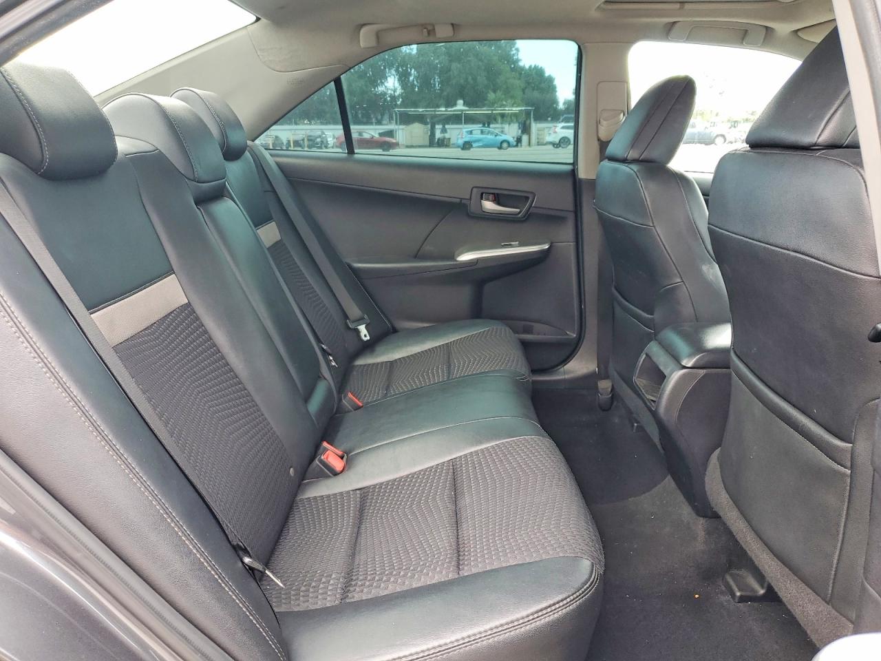 2012 TOYOTA CAMRY SE photo 19