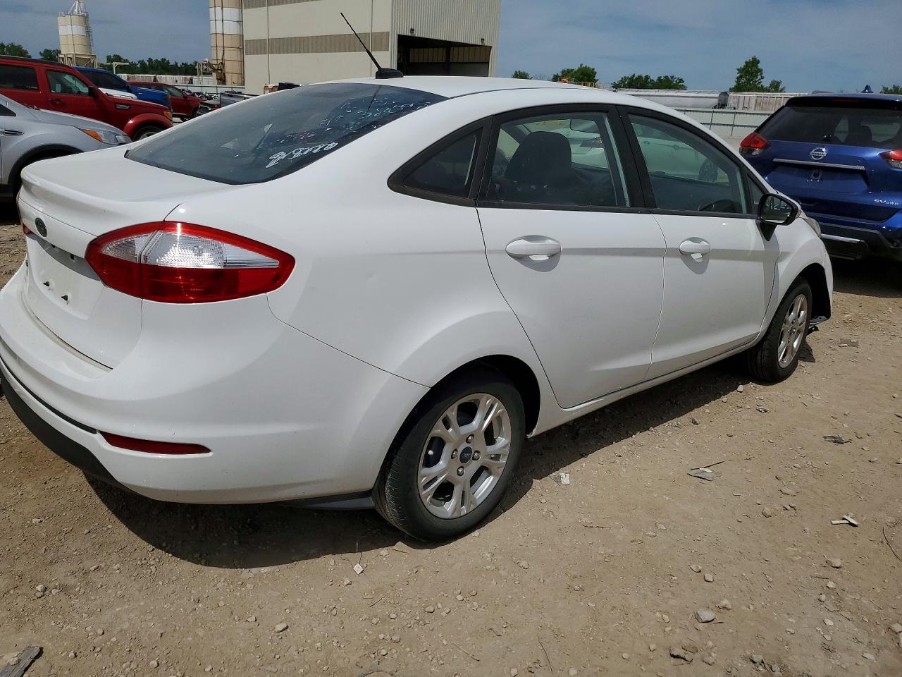2015 FORD FIESTA SE photo 7