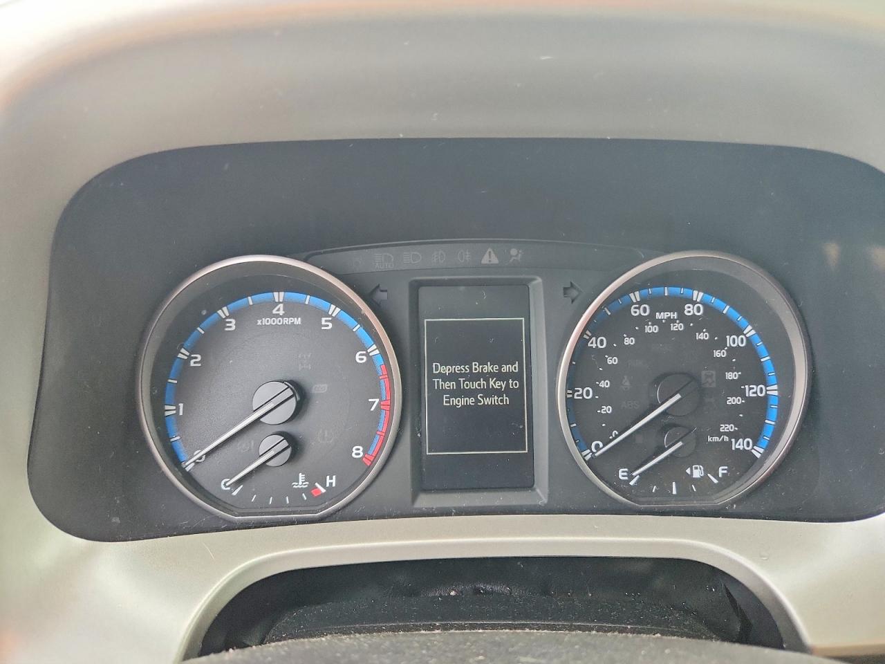 2017 TOYOTA RAV4 XLE photo 9