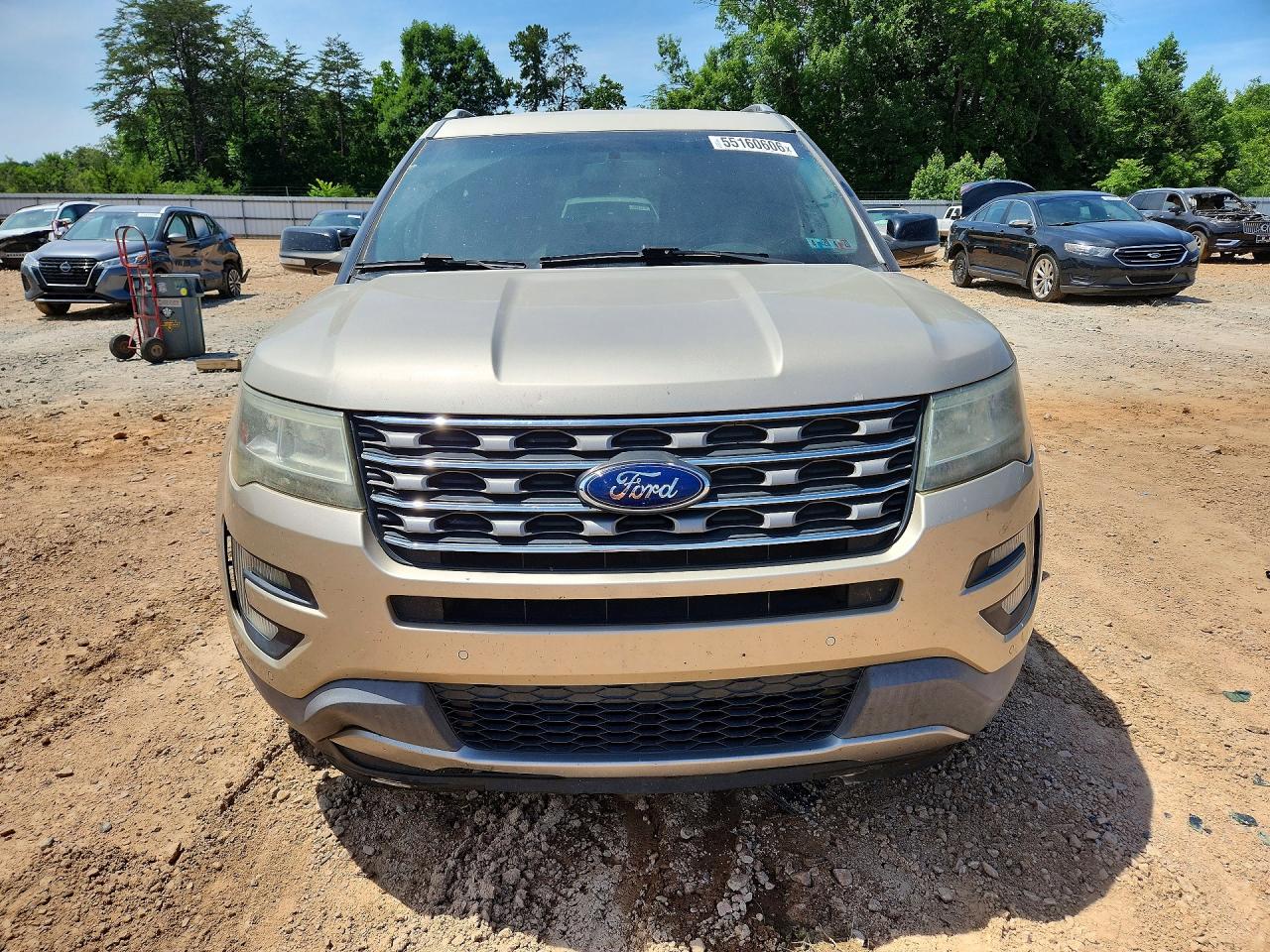 2017 FORD EXPLORER XLT photo 5