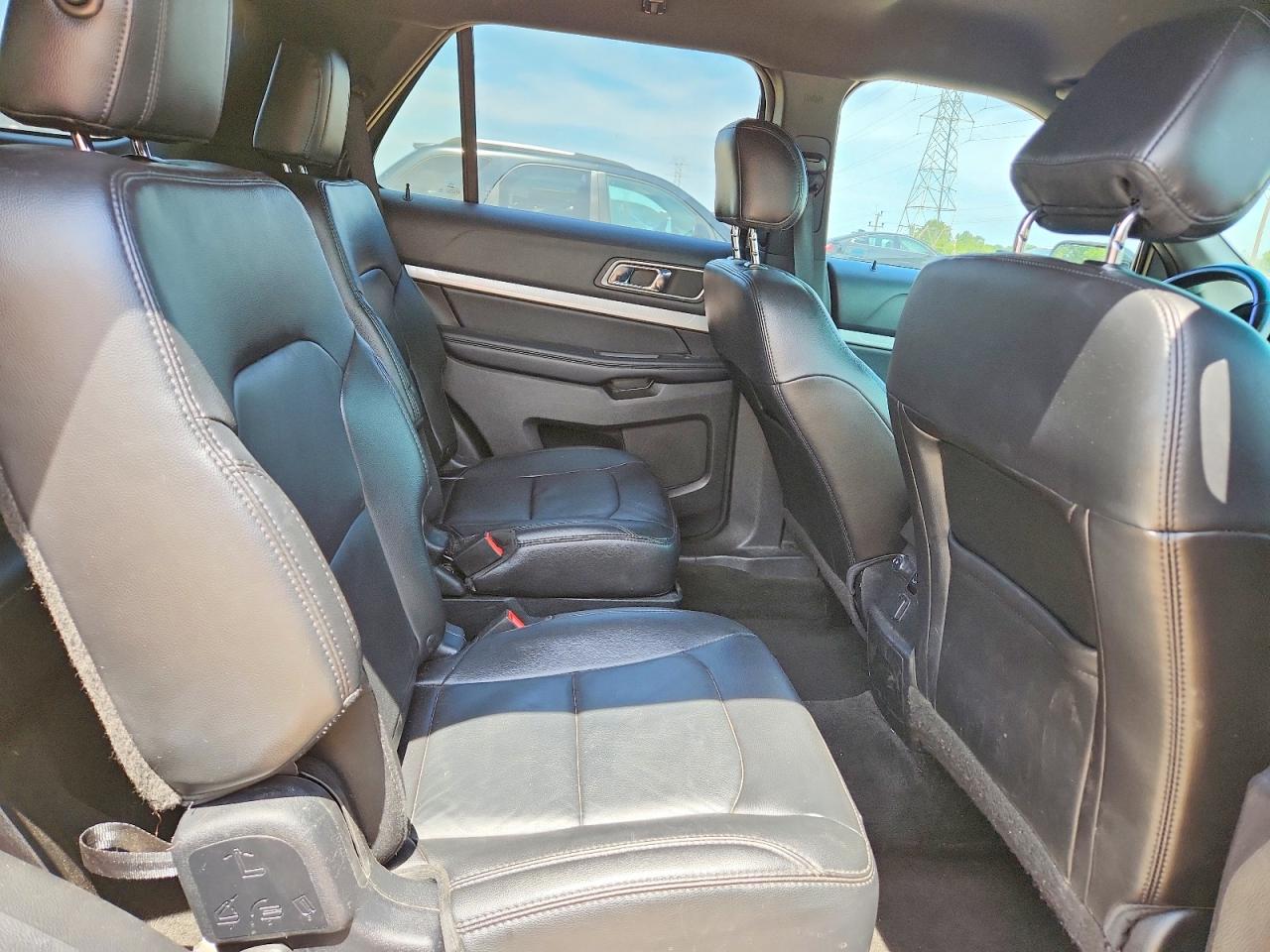 2017 FORD EXPLORER XLT photo 11
