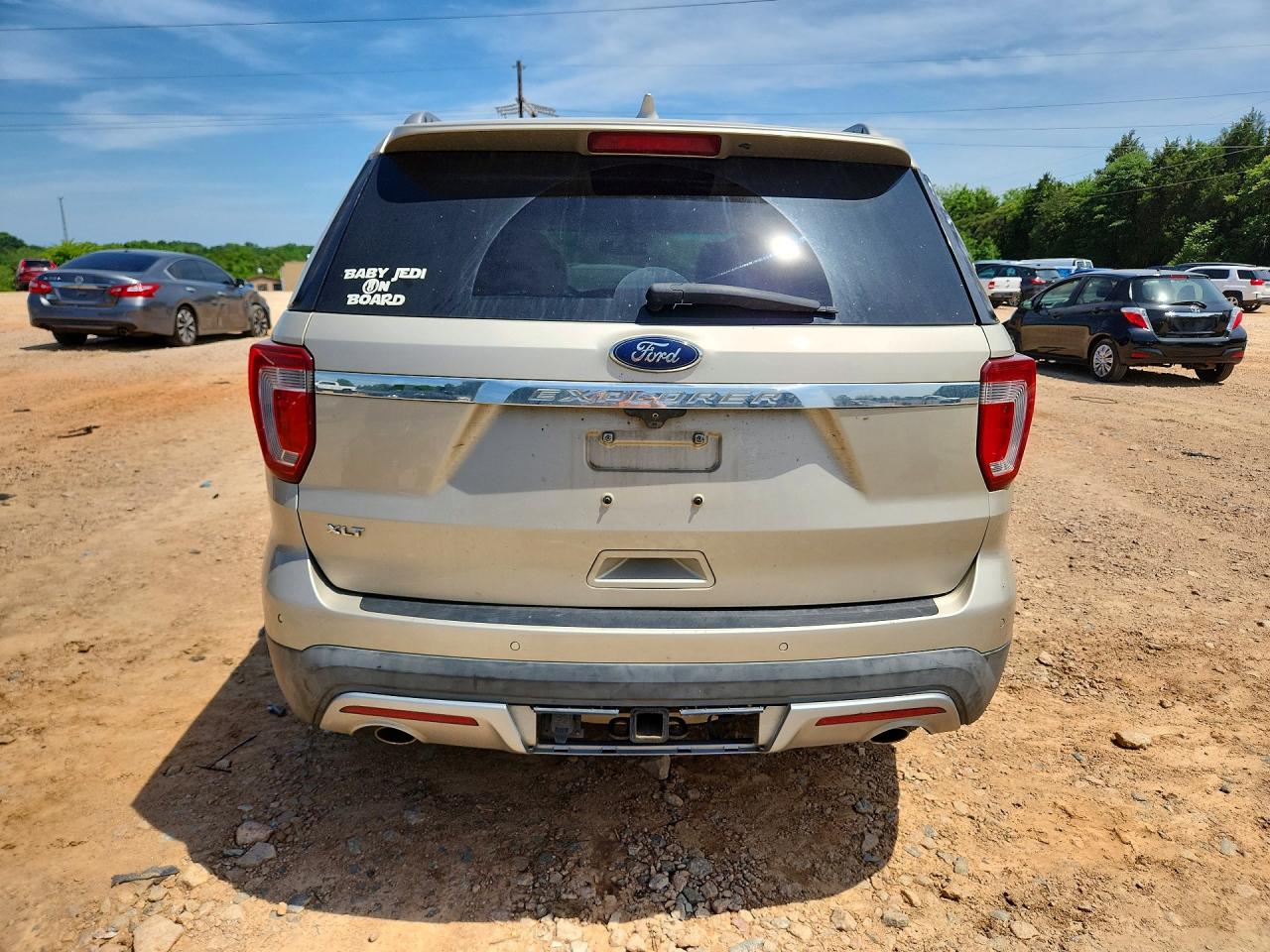 2017 FORD EXPLORER XLT photo 6