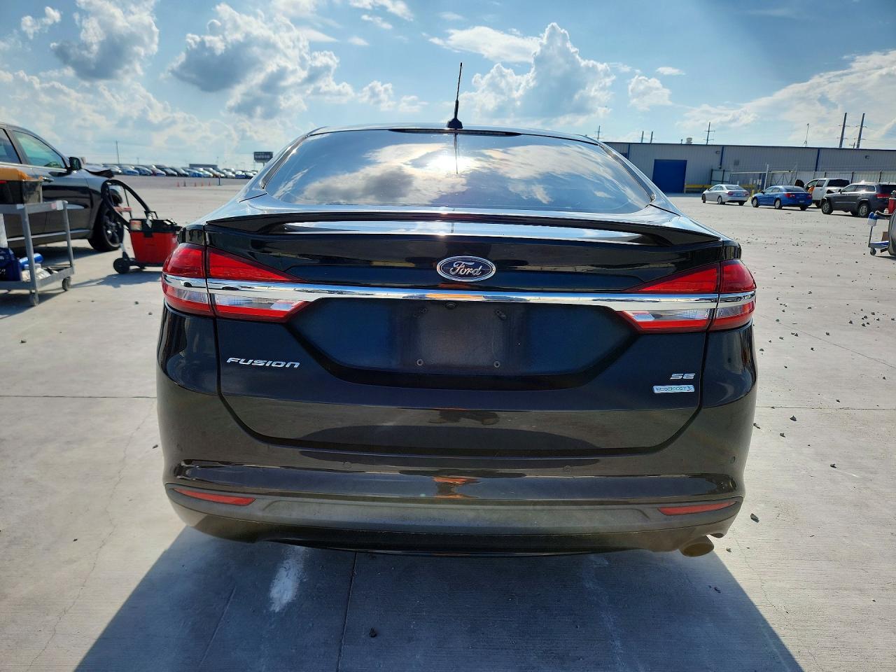 2017 FORD FUSION SE photo 16