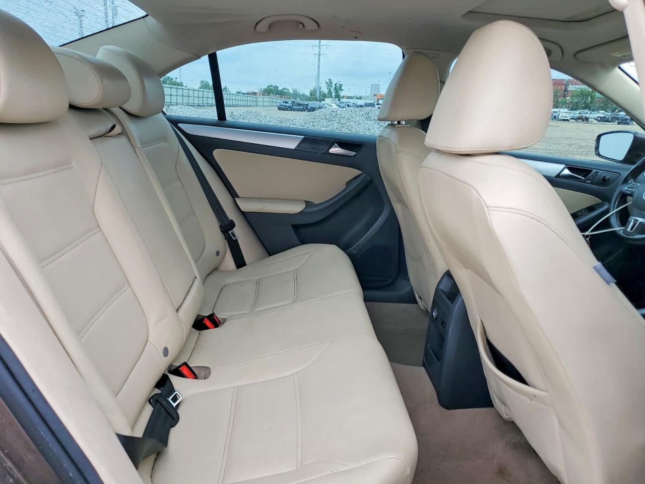 2012 VOLKSWAGEN JETTA TDI photo 28