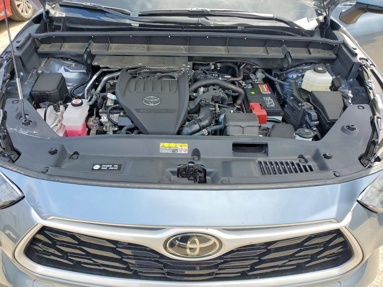 2024 TOYOTA HIGHLANDER XLE photo 12