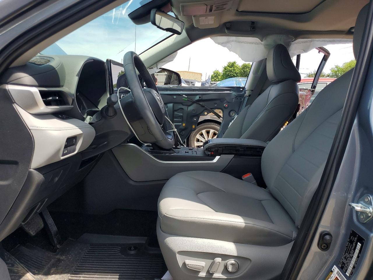 2024 TOYOTA HIGHLANDER XLE photo 7