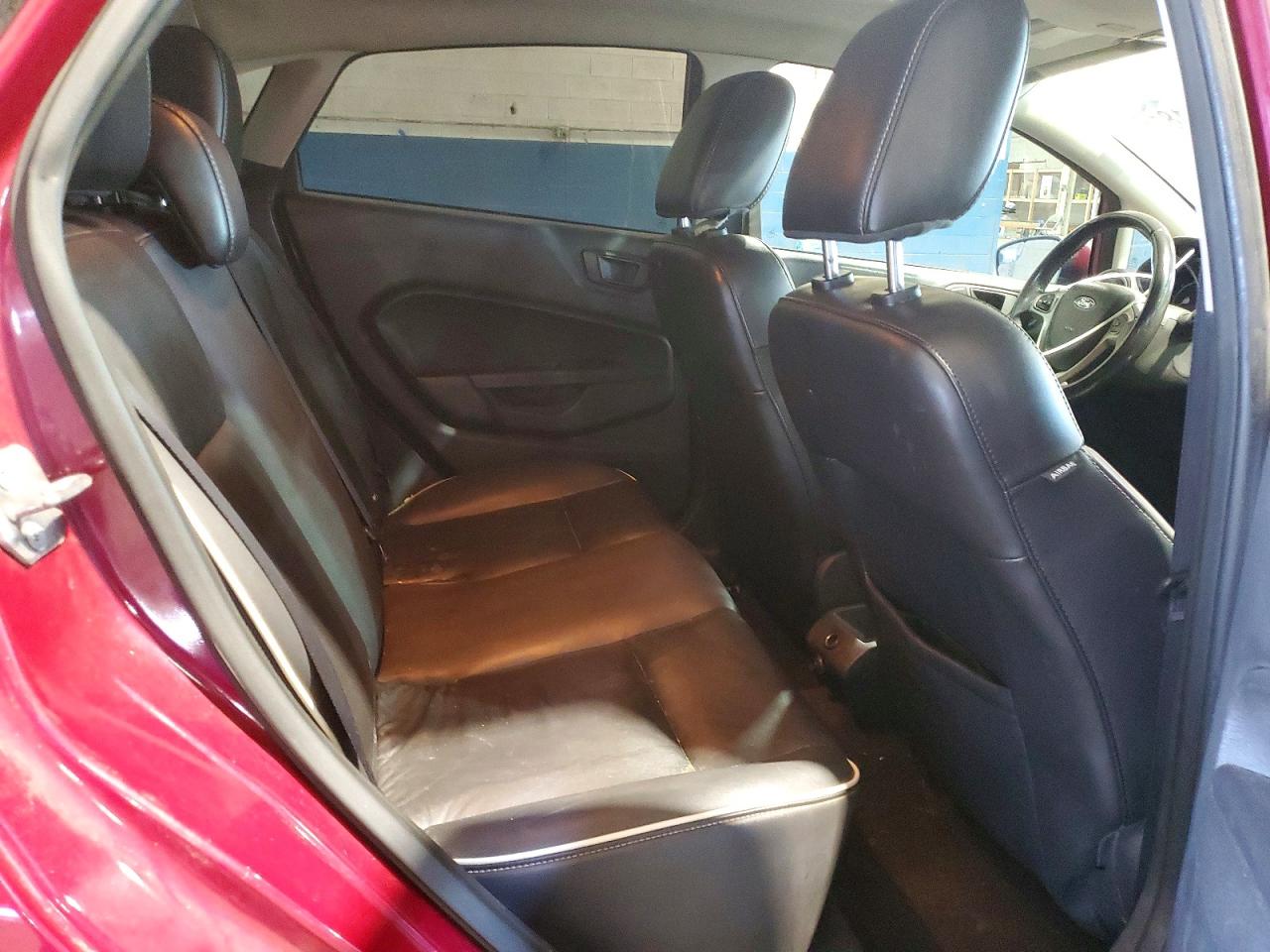 2011 FORD FIESTA SEL photo 10