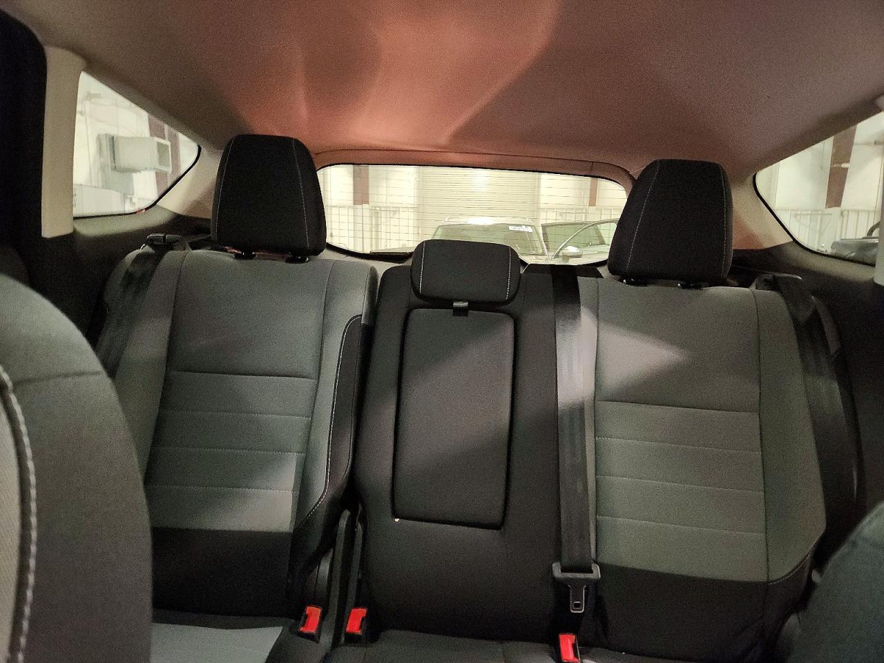 2016 FORD ESCAPE SE photo 19