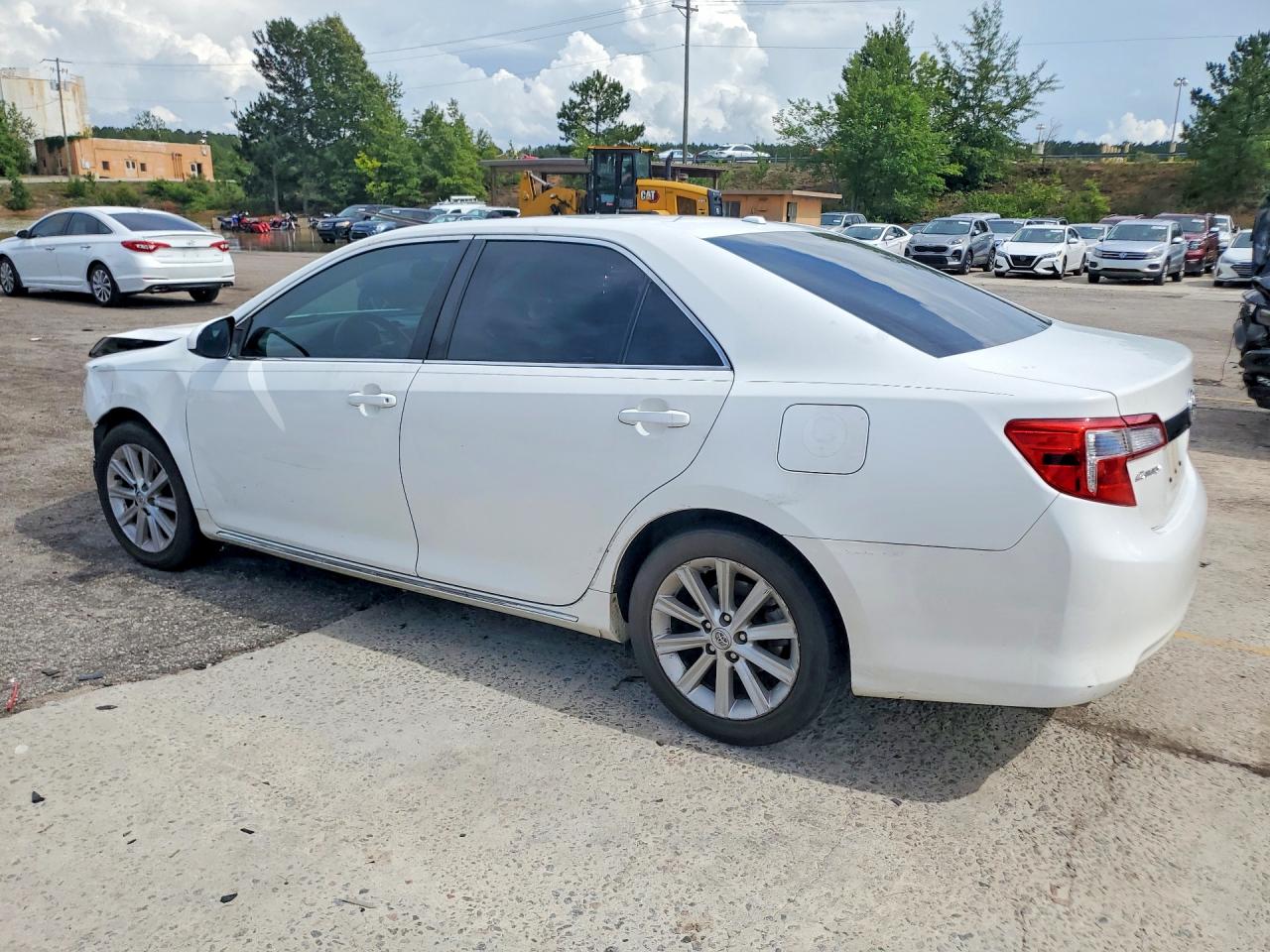 2014 TOYOTA CAMRY XLE V6 photo 4