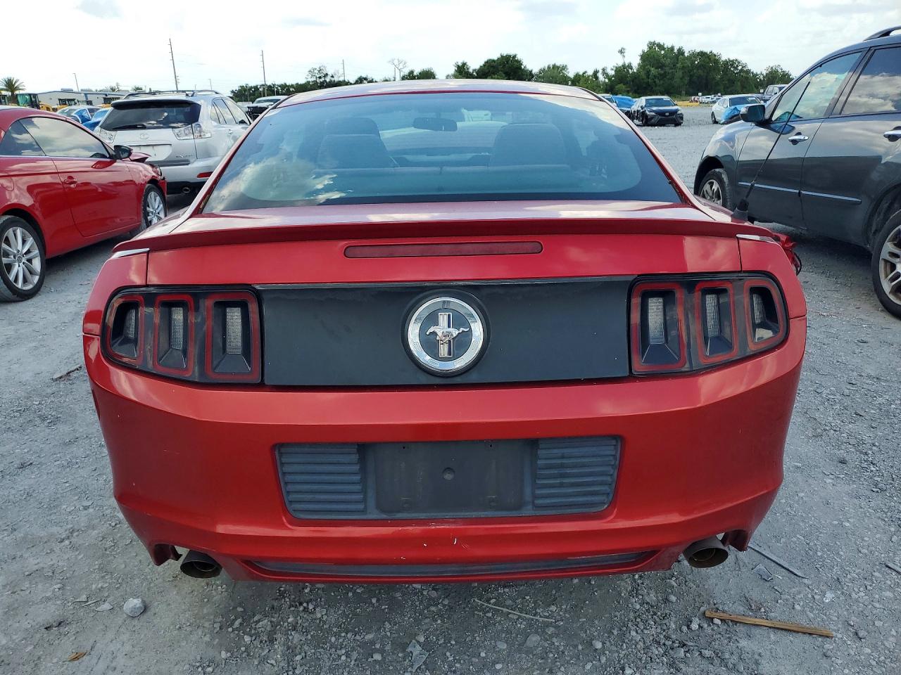 2013 FORD MUSTANG photo 11