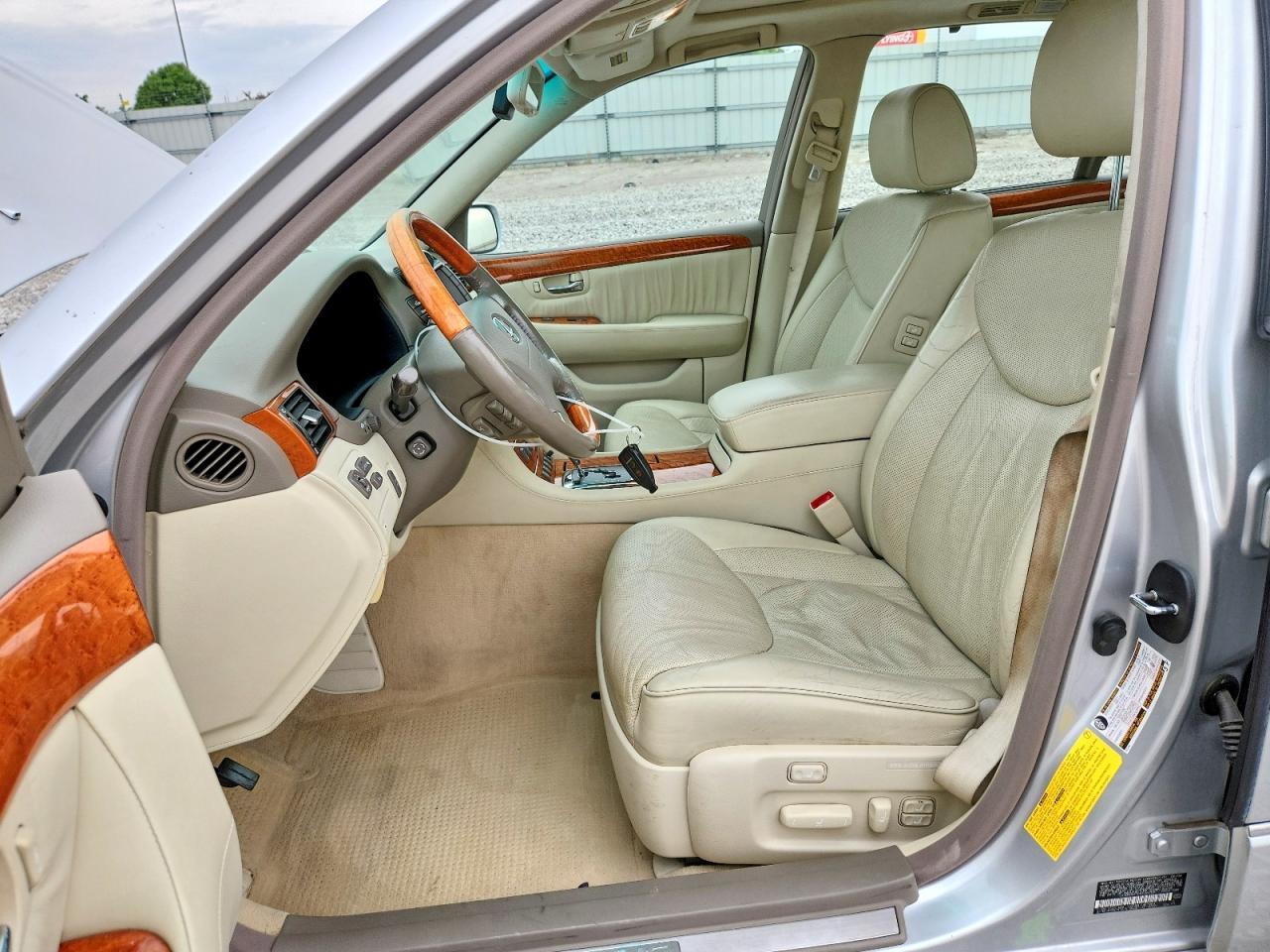 2004 LEXUS LS 430 photo 13