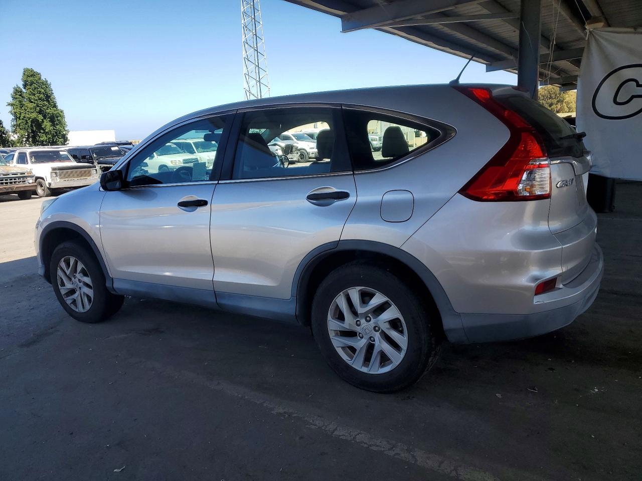 2015 HONDA CR-V LX photo 2