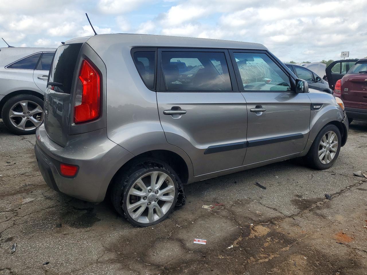 2013 KIA SOUL BASE photo 5