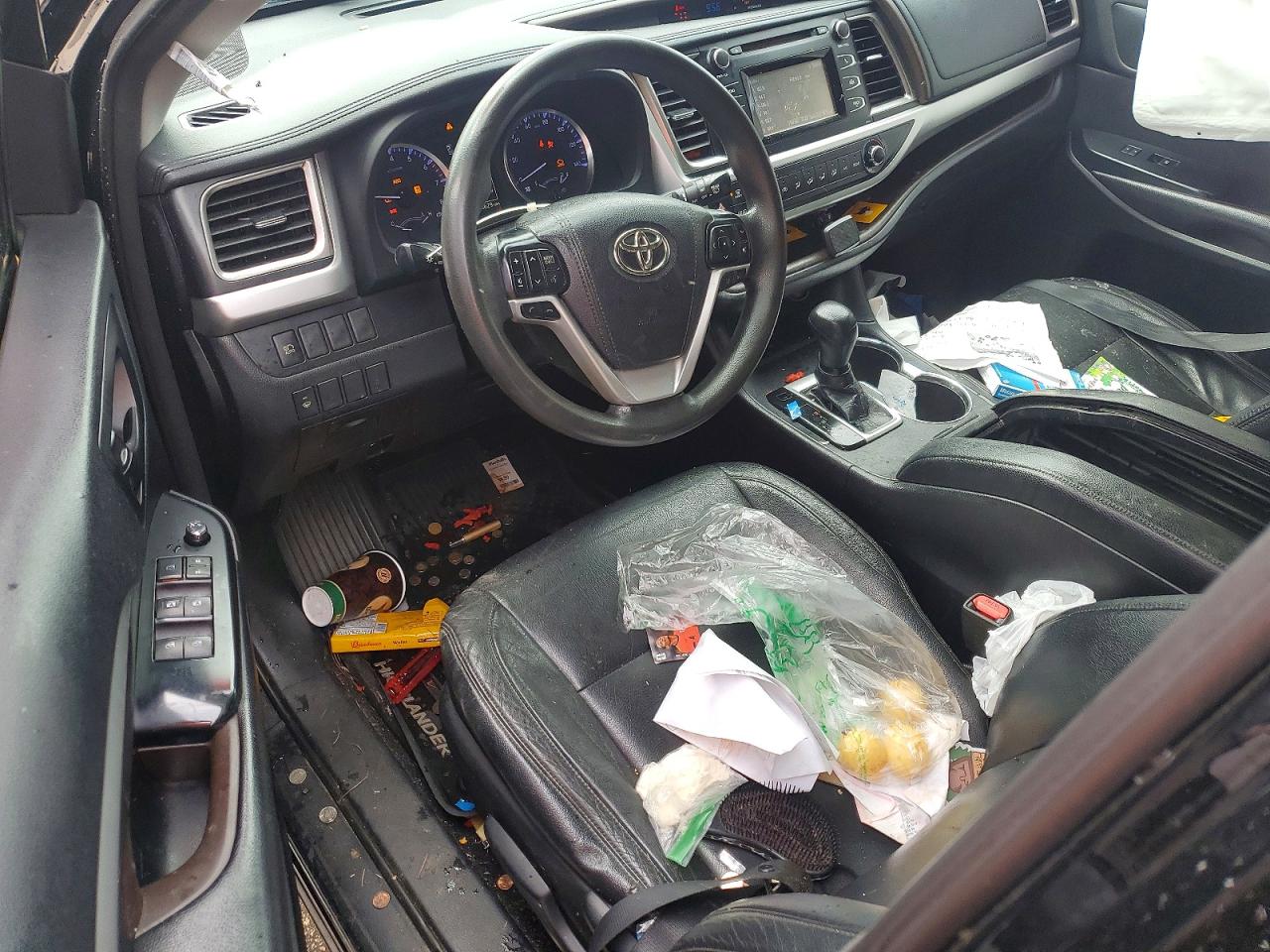 2018 TOYOTA HIGHLANDER LE photo 15