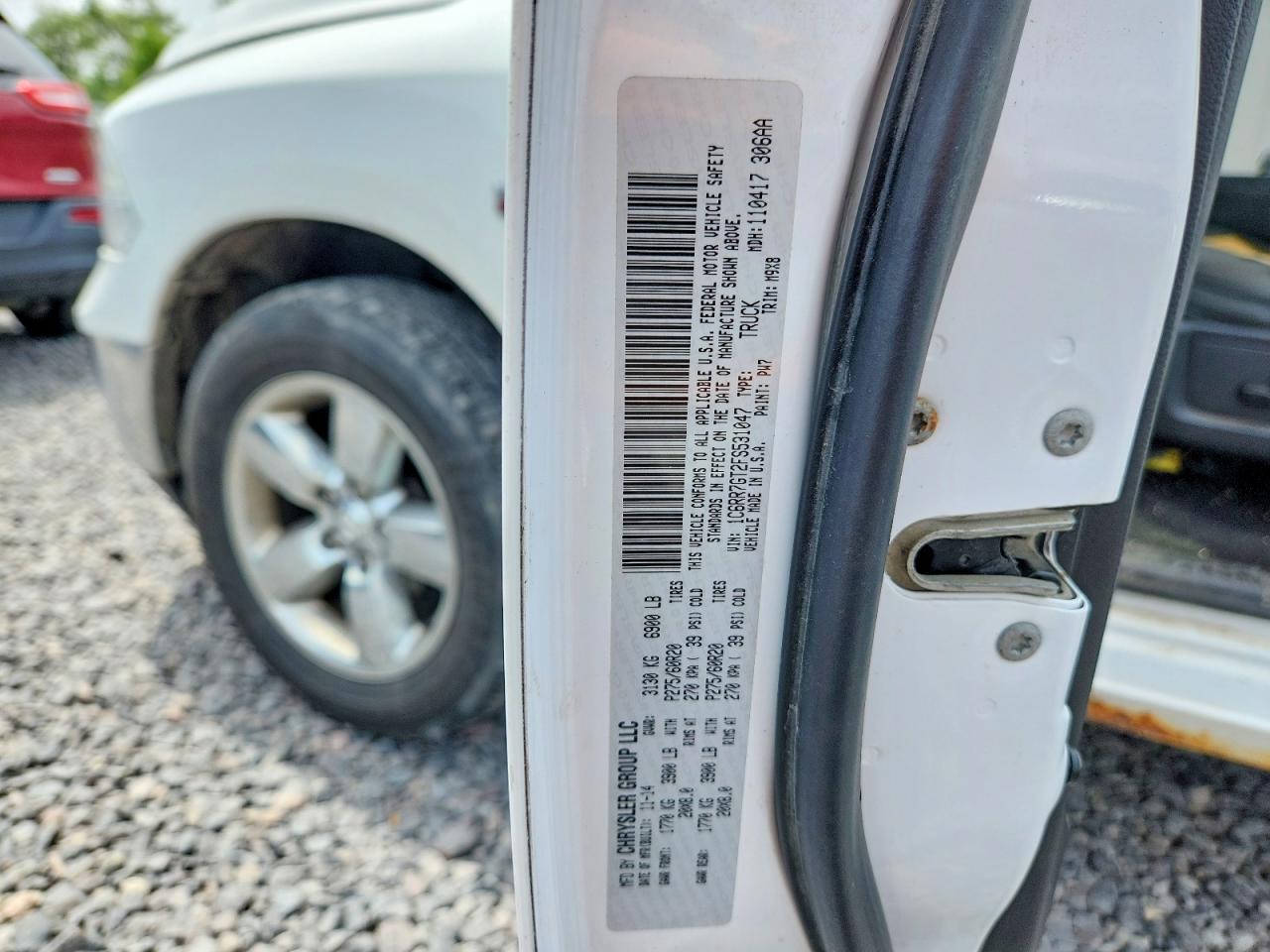 2015 RAM 1500 SLT photo 23