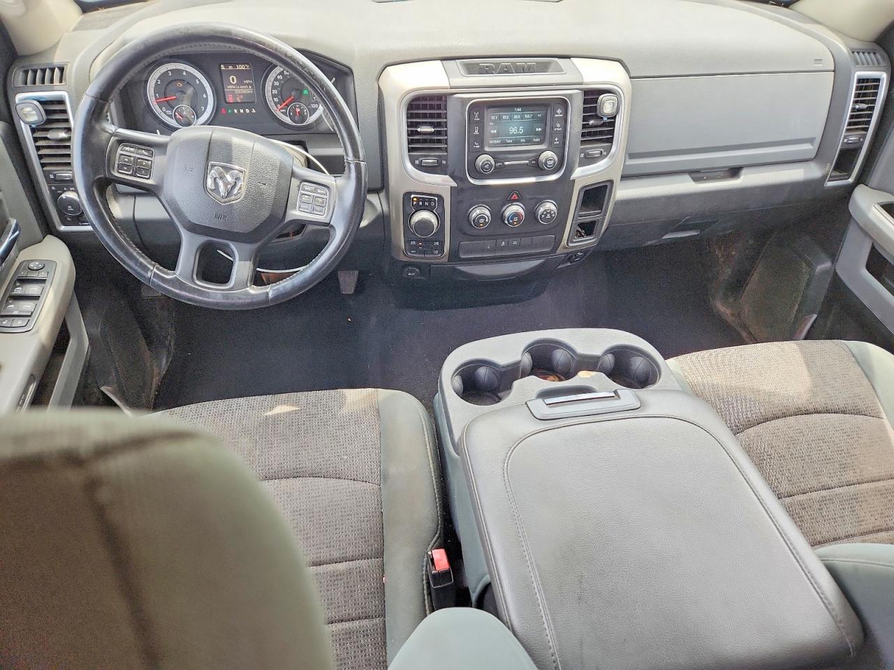 2015 RAM 1500 SLT photo 15