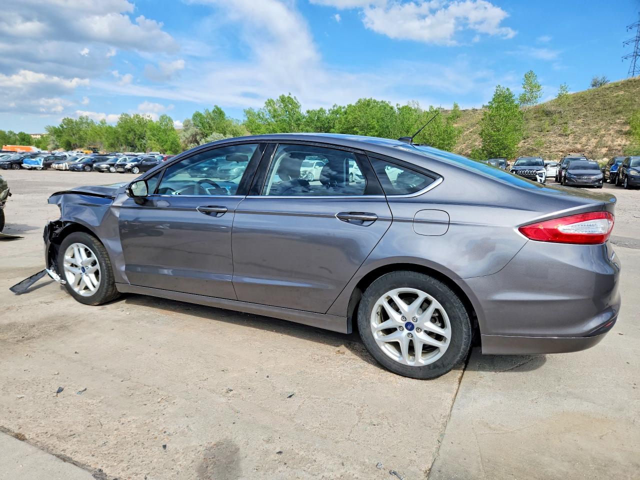 2014 FORD FUSION SE photo 4