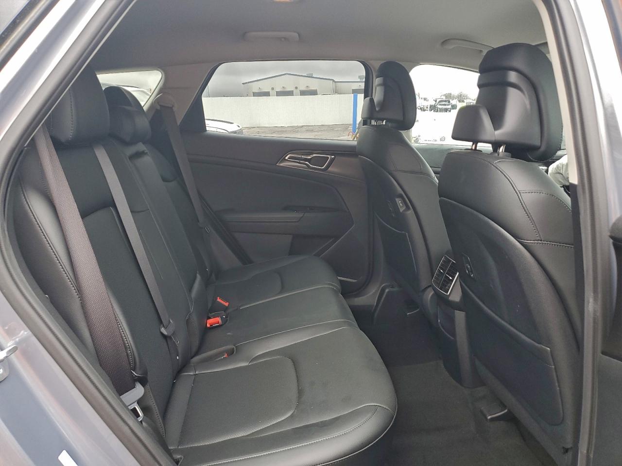 2023 KIA SPORTAGE EX photo 11