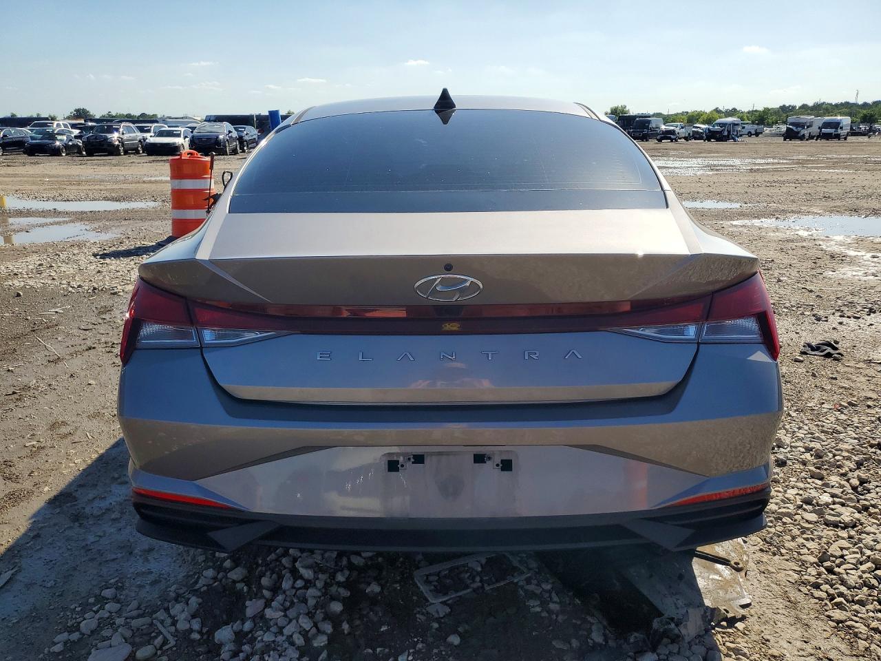 2023 HYUNDAI ELANTRA SEL photo 11