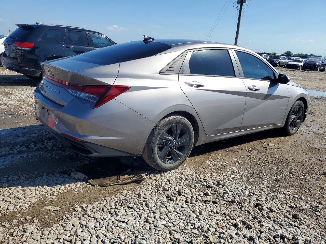 2023 HYUNDAI ELANTRA SEL photo 5