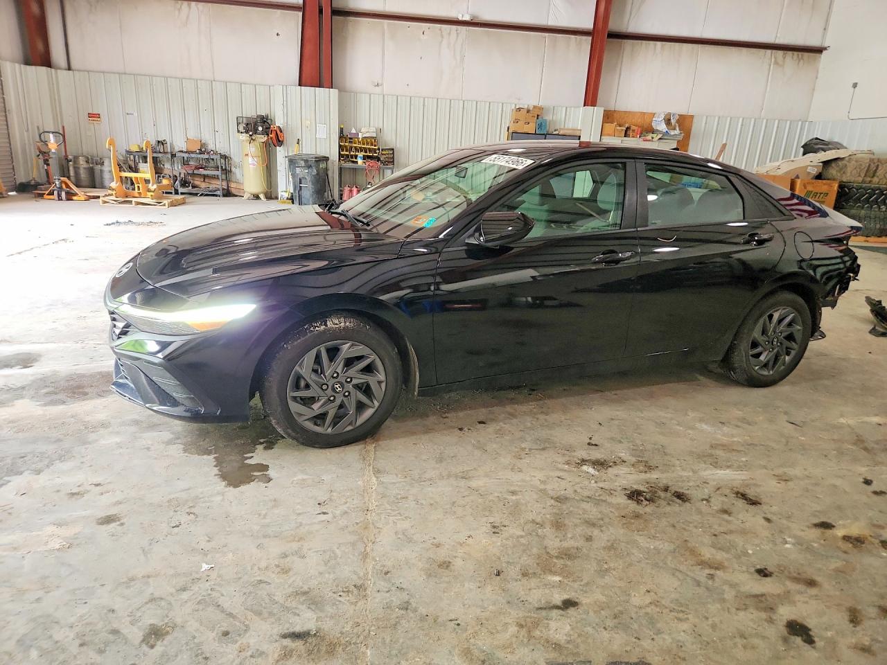 2024 HYUNDAI ELANTRA
